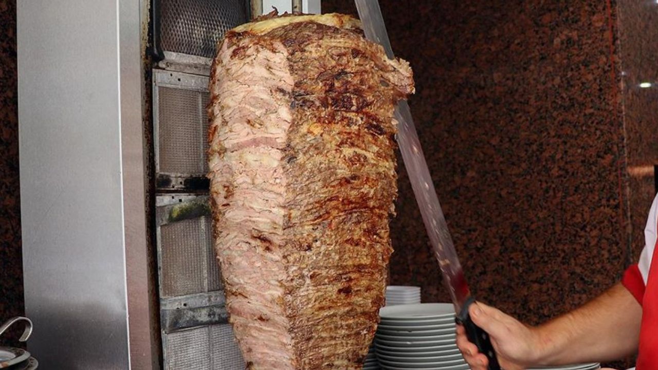 Tarım ve Orman Bakanlığı sağlıksız gıda listesini güncellendi! Pişmiş et dönere bakın ne katmışlar