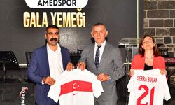 İbrahim Hacıosmanoğlu'ndan DEM Parti'li belediye başkanlara millî ta..