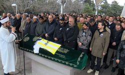 Oyuncu Efe Deprem toprağa verildi: Sevenleri yasa boğuldu