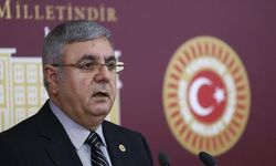 AK Partili Mehmet Metiner partisine sert çıktı! 'Köklü muhasebe şart'