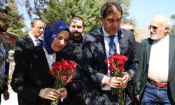 Ünal Karaman İYİ Parti Eski İl Başkanı Gökhan Tozoğlu’nu kabrinde ziyaret etti!