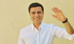 Mehmet Metiner, Selahattin Demirtaş'ı ziyaret etti: Görüşme sonrası Demirtaş'a övgüler yağdırdı