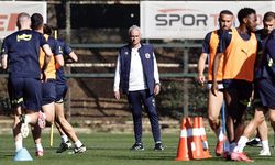 Fenerbahçe'de kalacak ve gidecek oyuncular belli oldu