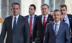 Ali Mahir Başarır'dan Özgür Özel'e övgü dolu sözler: "Asla kullanışlı bir muhalefet lideri olmadı"