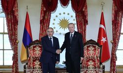 Cumhurbaşkanı Erdoğan, Ermenistan Başbakanı Paşinyan'ı makamında kabul etti