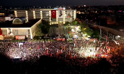 Ekrem İmamoğlu'nun mektubu Saraçhane'de okundu: "Adalet için ayağa kalkan bir milletin karşısında hiçbir güç duramaz"