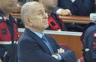 Mahkemeye çıkan Zafer Partisi lideri Ümit Özdağ, tahliye edildi!