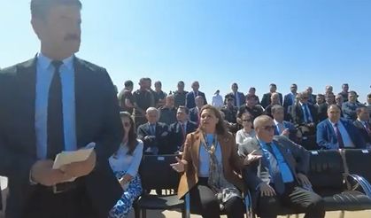 Afyon'daki törende plastik sandalye krizi: CHP'li Belediye Başkanı Bur