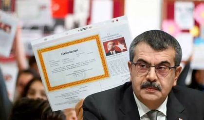 Milli Eğitim Bakanı Yusuf Tekin: 'İlkokullarda karne dönemi sona eriyor'