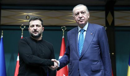 Cumhurbaşkanı Erdoğan, Ukrayna Devlet Başkanı Zelenski ile telefonda görüştü: Zelenski'den Erdoğan'a övgüler