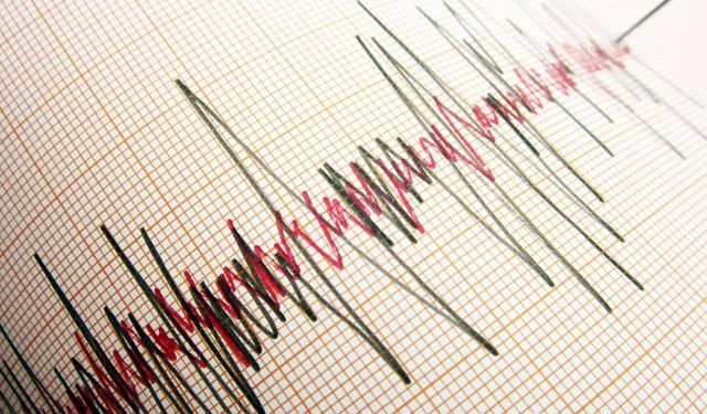 Antalya'da korkutan deprem! AFAD'dan uyarı geldi